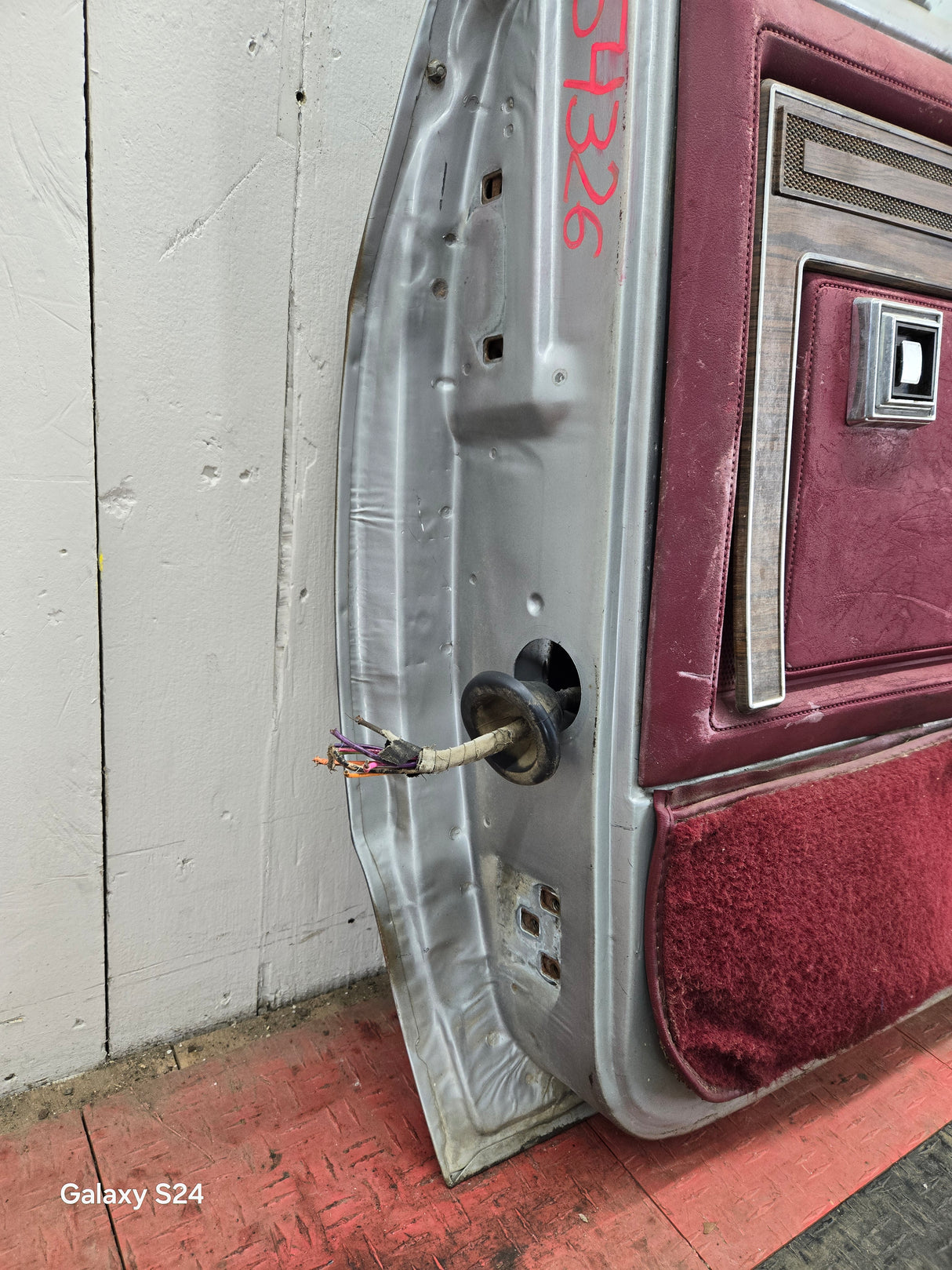 1981-1993 Dodge Ram 1st Gen RH Passenger Side Front Door W150 W250 W350 D150 D250 D350 Ramcharger