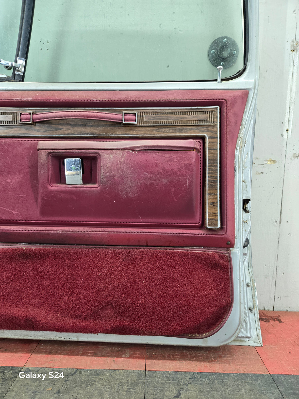 1981-1993 Dodge Ram 1st Gen RH Passenger Side Front Door W150 W250 W350 D150 D250 D350 Ramcharger