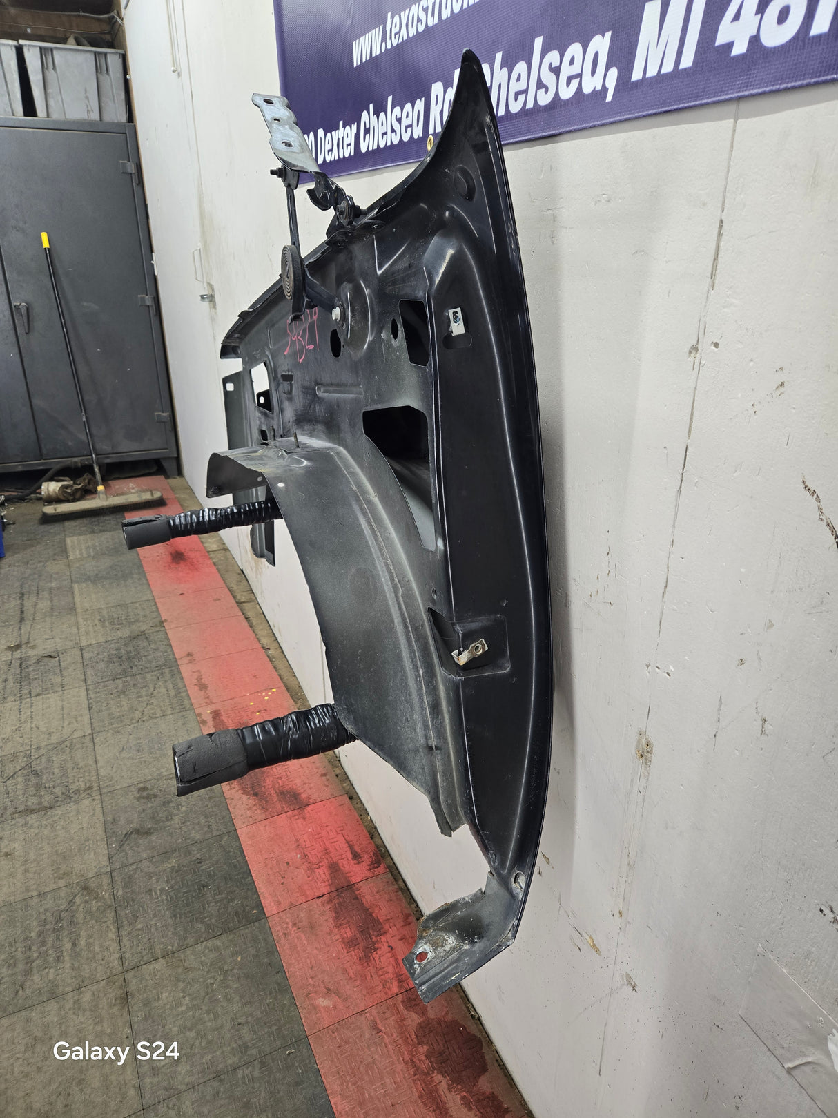 2007-2013 GMC Sierra Passenger Side Front RH Fender 1500 2500 3500 HD