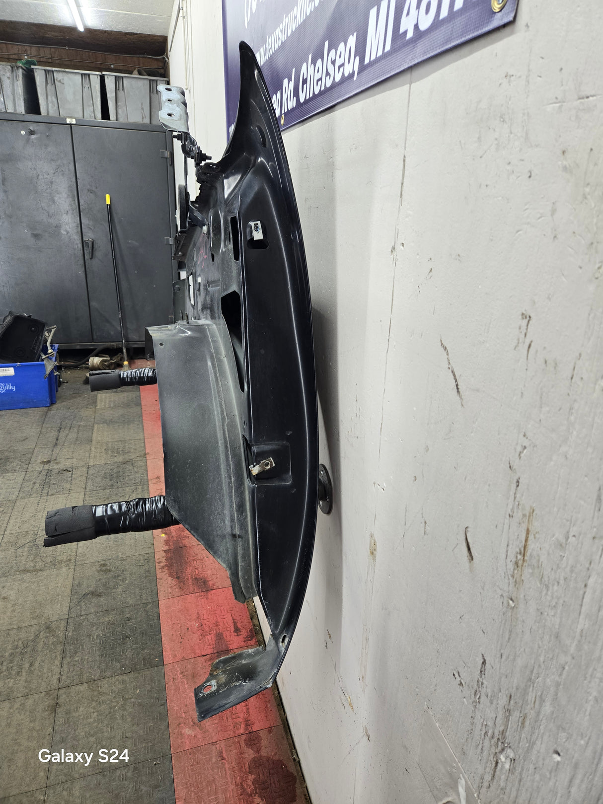 2007-2013 GMC Sierra Passenger Side Front RH Fender 1500 2500 3500 HD