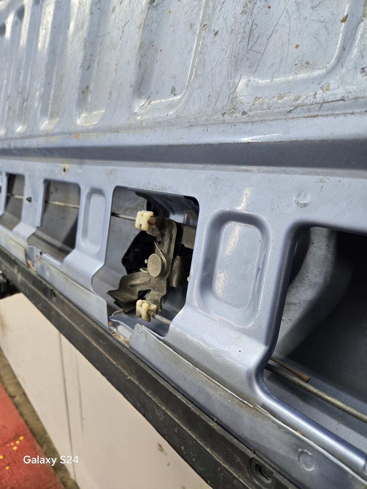 1997-2003 F150 / 1999-2007 Ford Super Duty Tailgate F250 F350 F450 F550