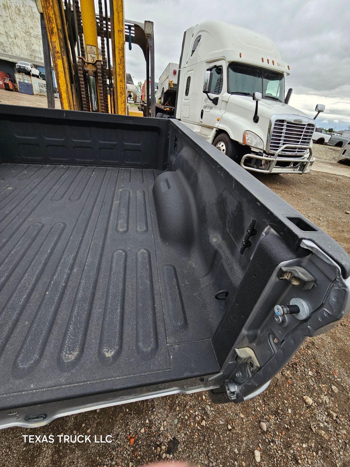 2019-2025 Dodge Ram 2500 3500 5th Gen 6' 4" Short Truck Bed