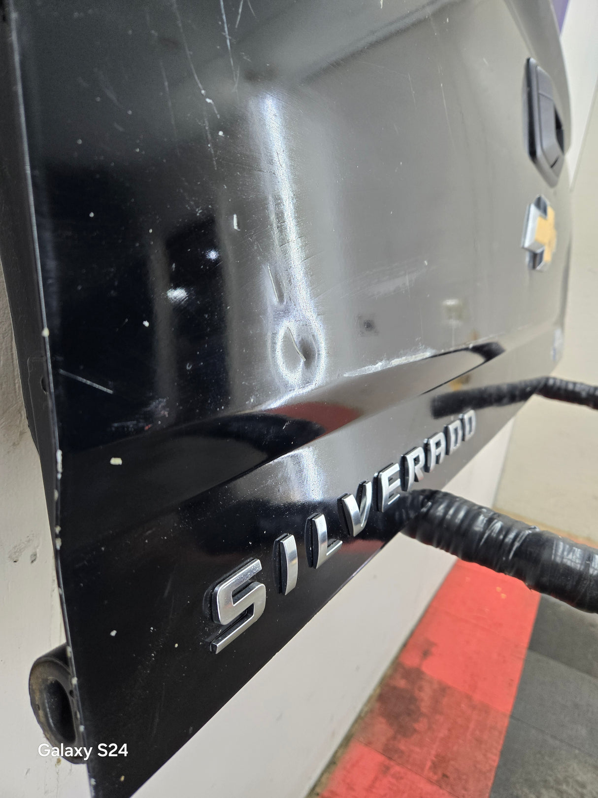 2014-2019 Chevrolet Silverado / GMC Sierra 1500 2500 3500 HD Tailgate