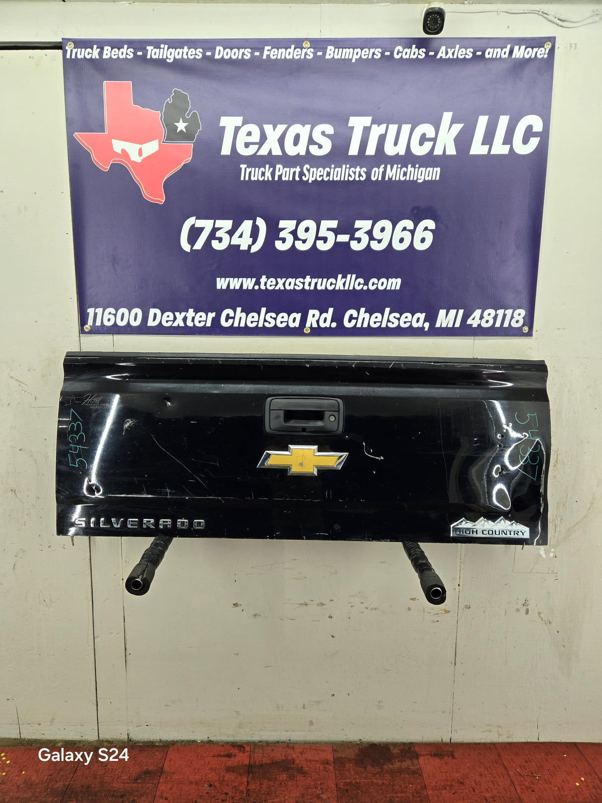 2014-2019 Chevrolet Silverado / GMC Sierra 1500 2500 3500 HD Tailgate