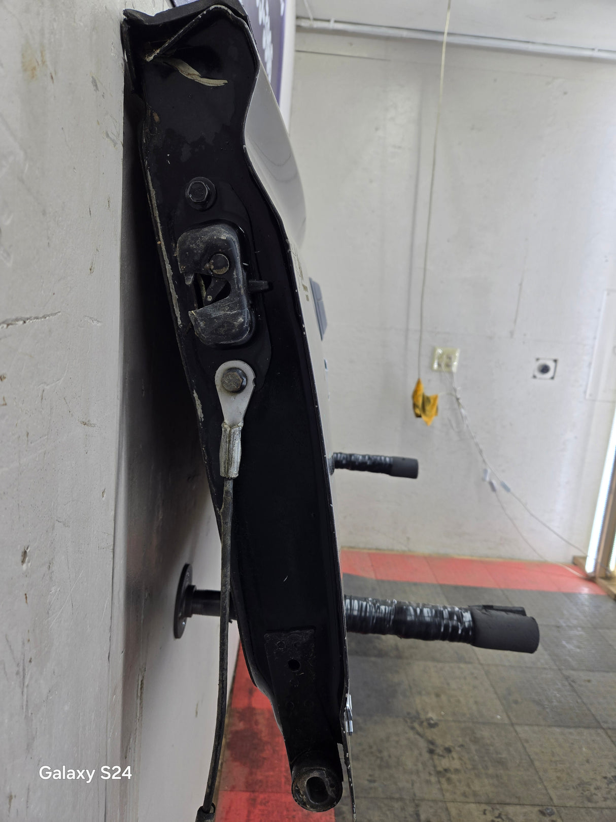 2014-2019 Chevrolet Silverado / GMC Sierra 1500 2500 3500 HD Tailgate