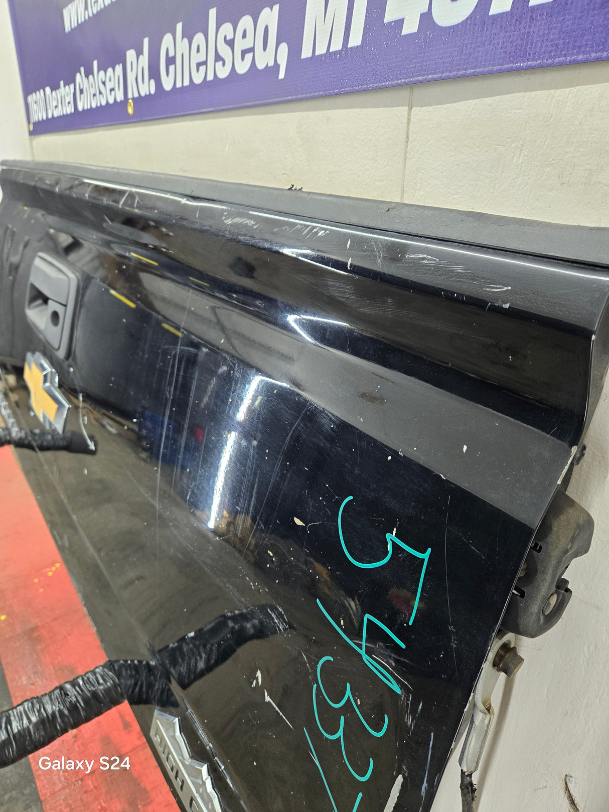 2014-2019 Chevrolet Silverado / GMC Sierra 1500 2500 3500 HD Tailgate