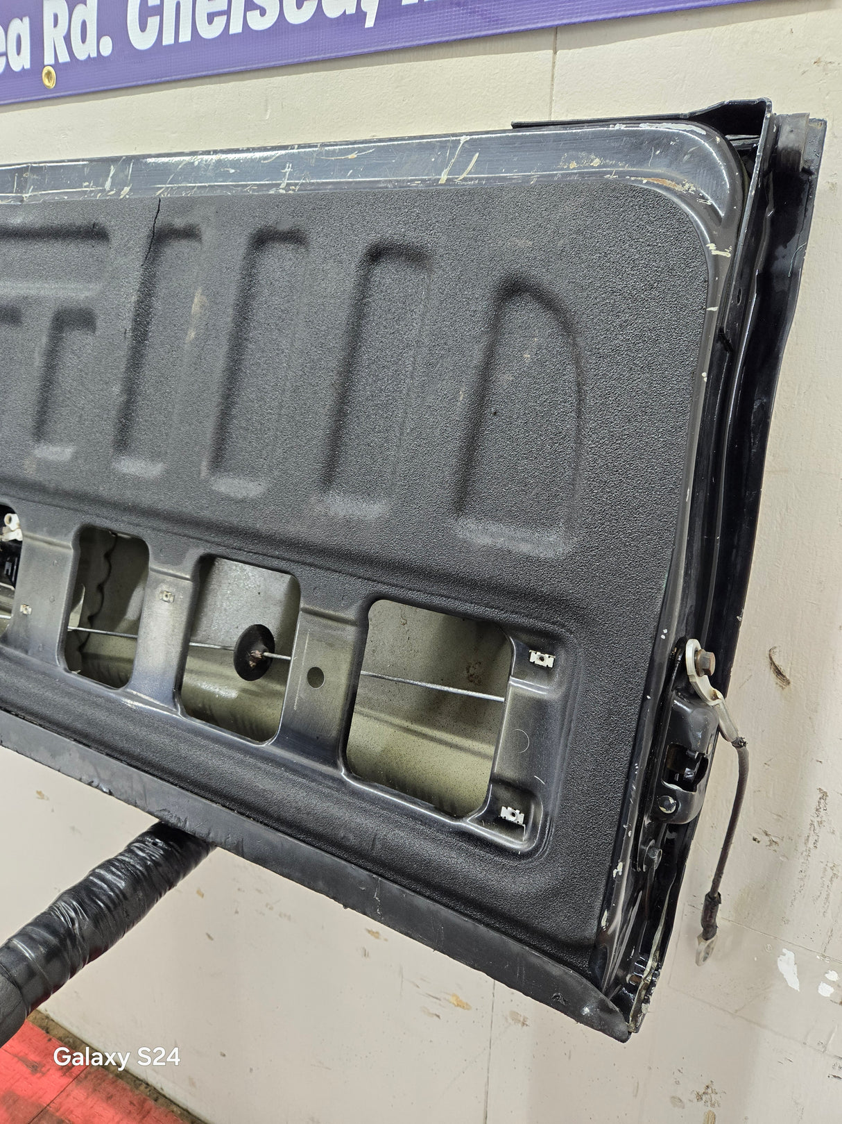 2014-2019 Chevrolet Silverado / GMC Sierra 1500 2500 3500 HD Tailgate