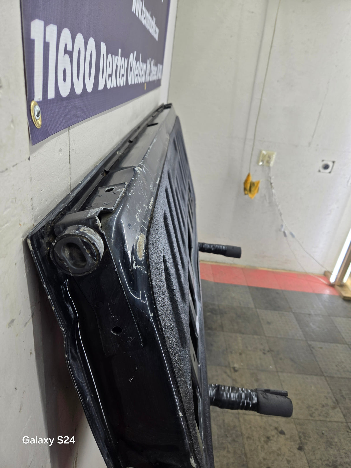 2014-2019 Chevrolet Silverado / GMC Sierra 1500 2500 3500 HD Tailgate