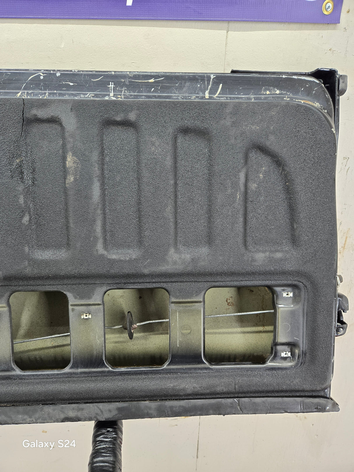 2014-2019 Chevrolet Silverado / GMC Sierra 1500 2500 3500 HD Tailgate