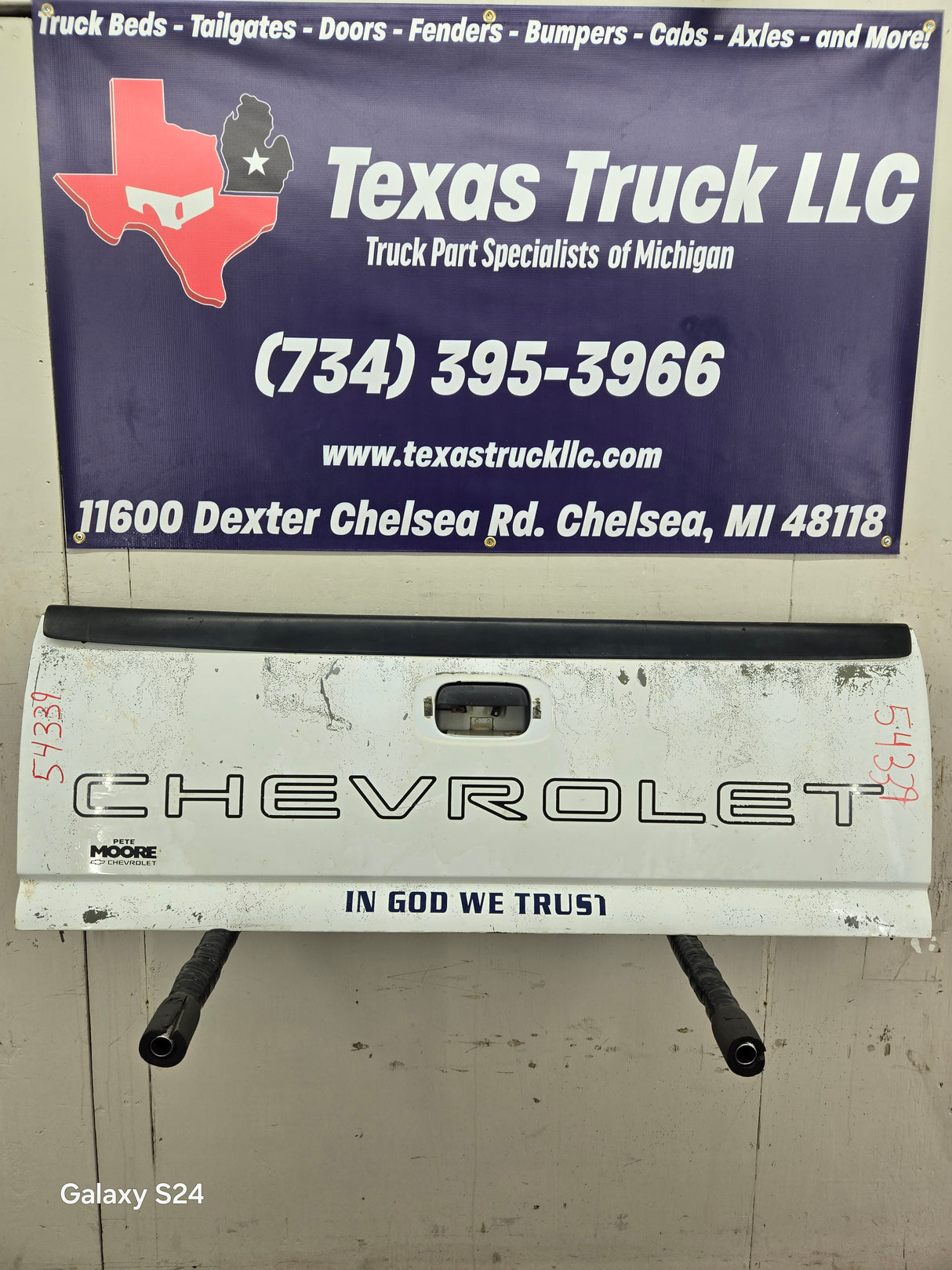 1999-2007 Chevrolet Silverado / GMC Sierra 1500 2500 3500 HD Tailgate