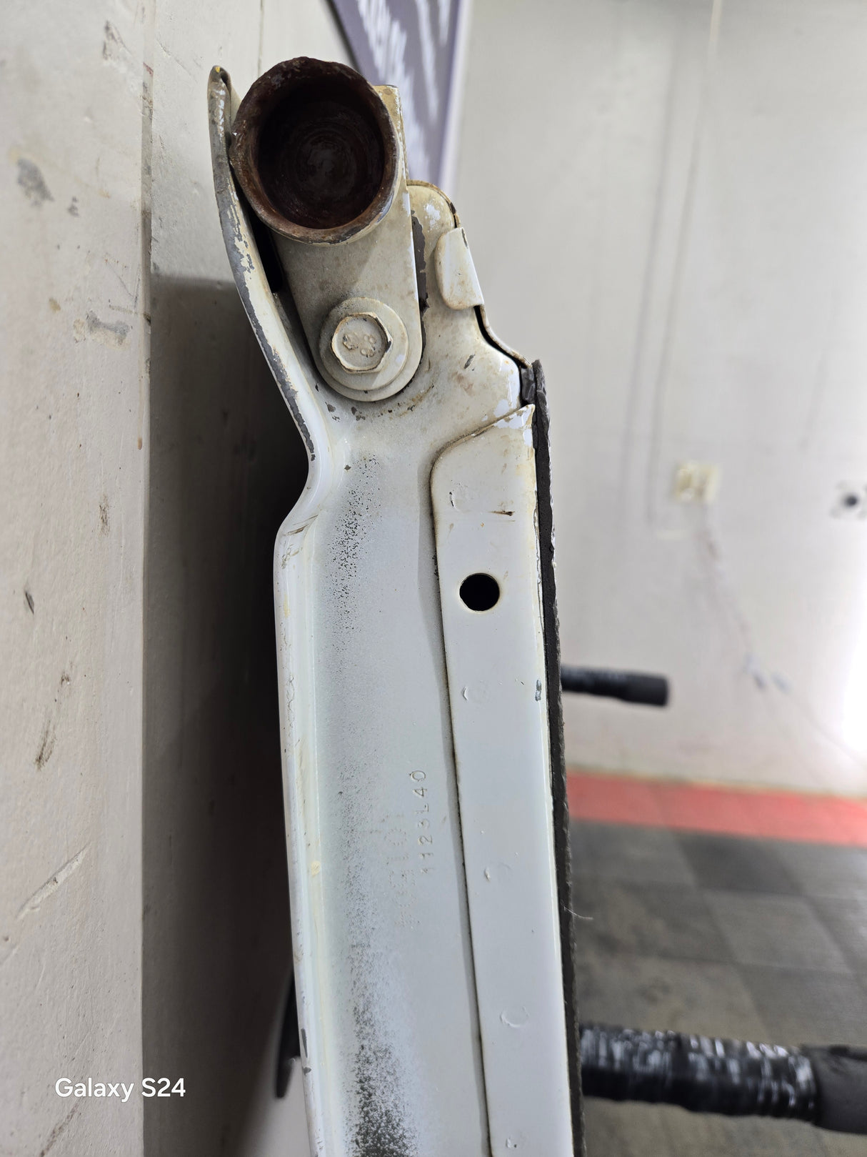 1999-2007 Chevrolet Silverado / GMC Sierra 1500 2500 3500 HD Tailgate