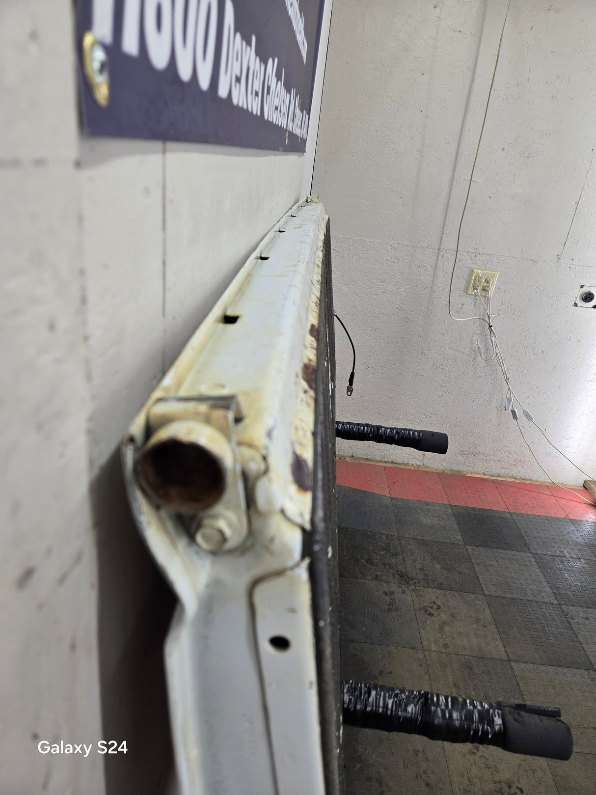 1999-2007 Chevrolet Silverado / GMC Sierra 1500 2500 3500 HD Tailgate