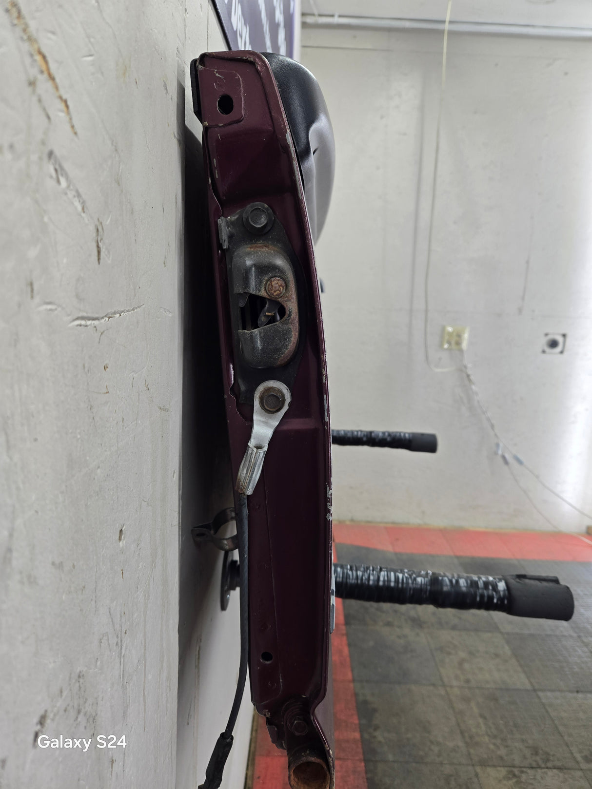 1999-2007 Chevrolet Silverado / GMC Sierra 1500 2500 3500 HD Tailgate