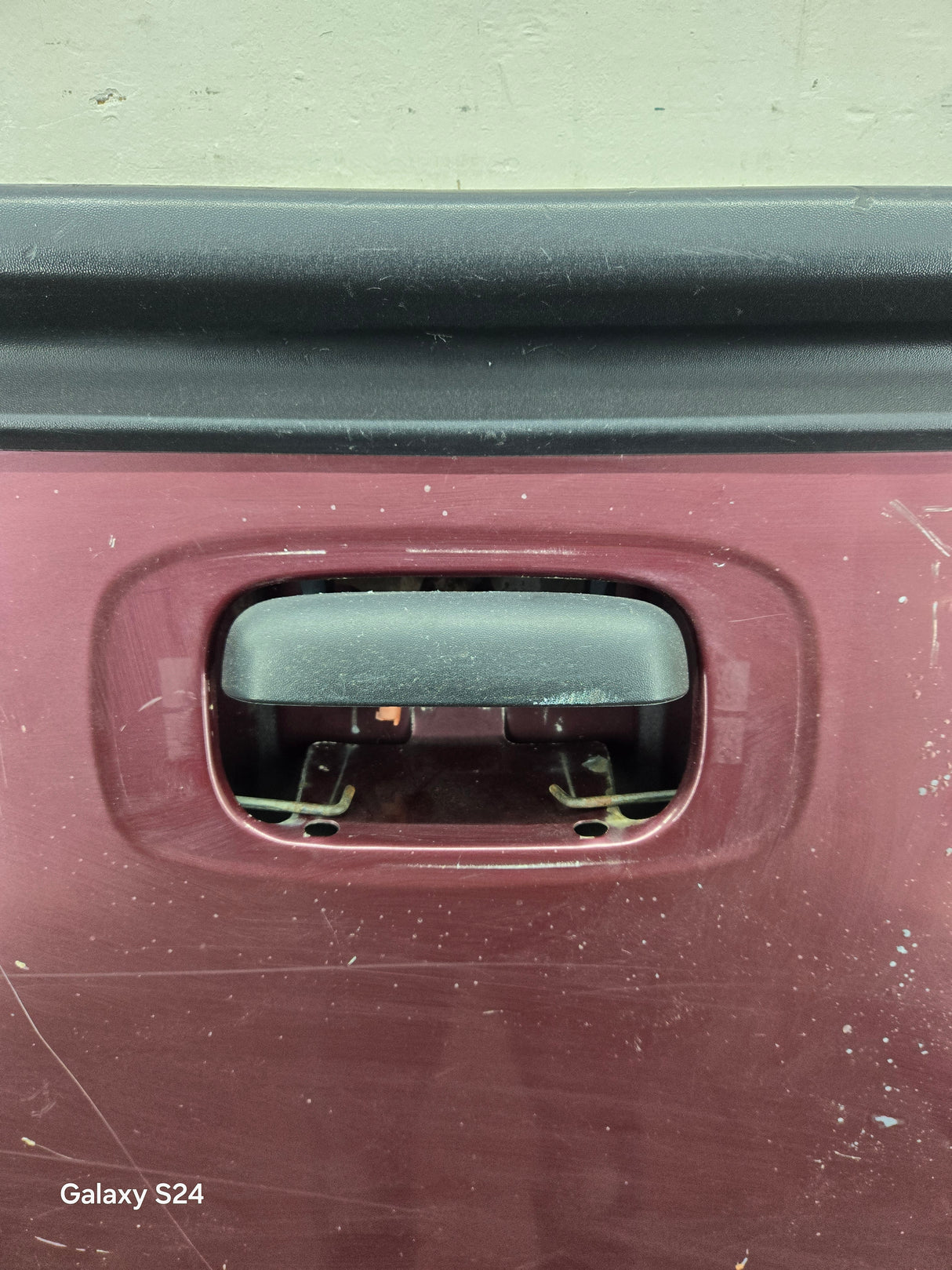 1999-2007 Chevrolet Silverado / GMC Sierra 1500 2500 3500 HD Tailgate