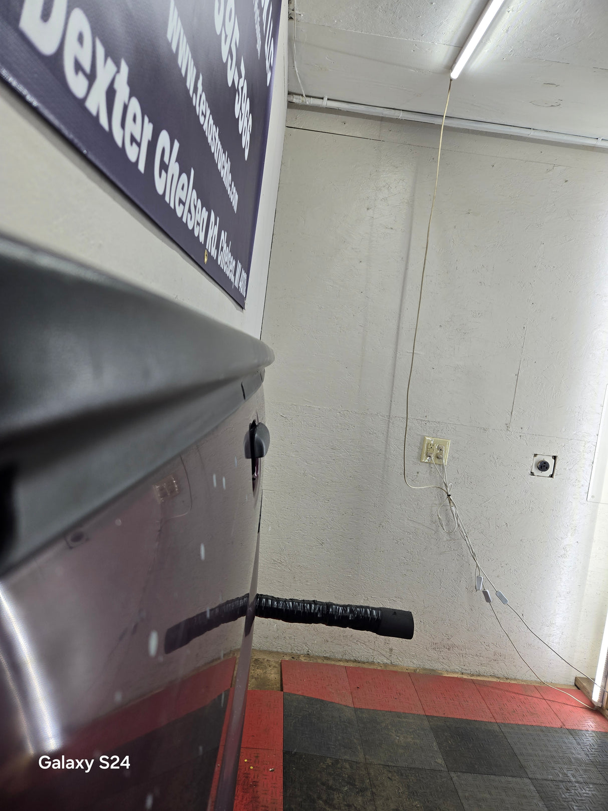 1999-2007 Chevrolet Silverado / GMC Sierra 1500 2500 3500 HD Tailgate