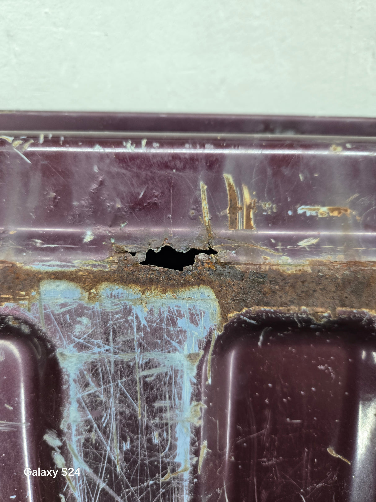 1999-2007 Chevrolet Silverado / GMC Sierra 1500 2500 3500 HD Tailgate