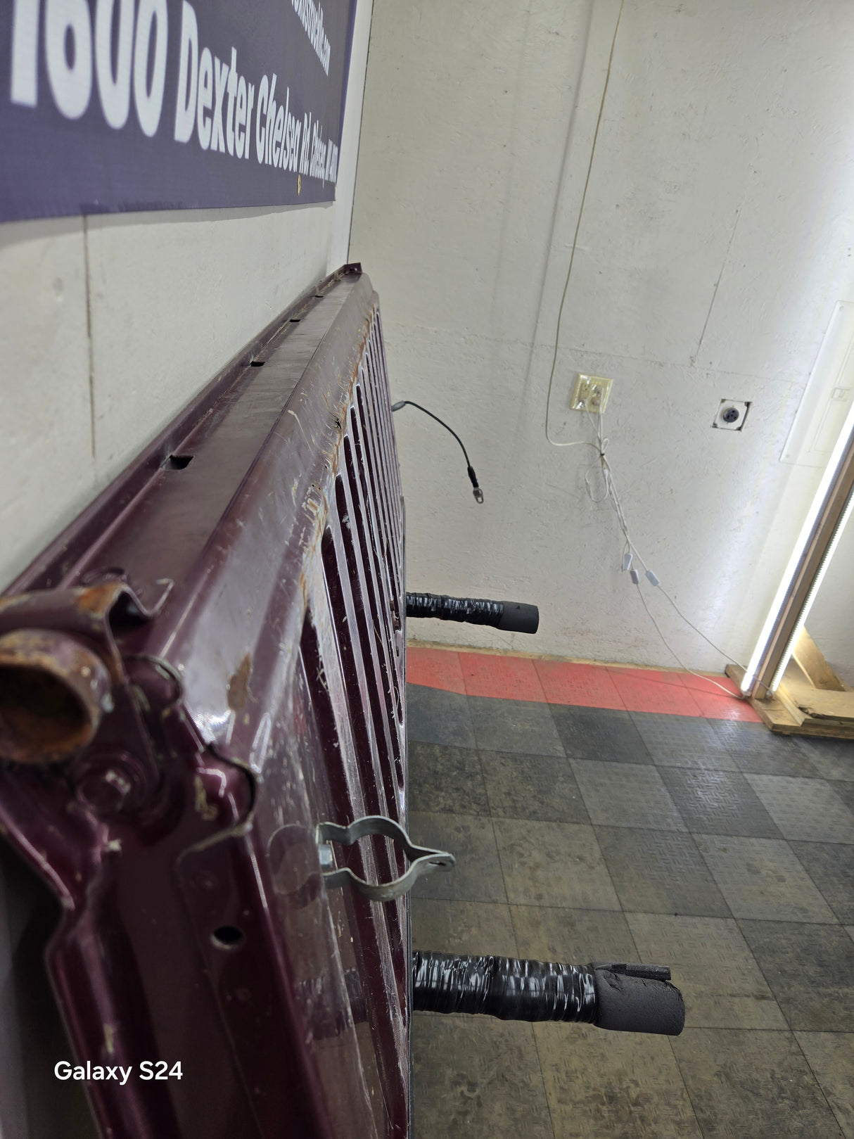 1999-2007 Chevrolet Silverado / GMC Sierra 1500 2500 3500 HD Tailgate