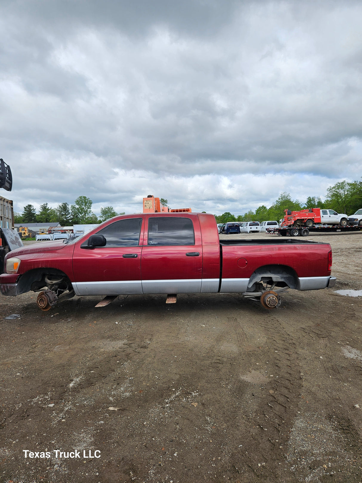2006 Dodge Ram Mega Cab 2500 - FULL PART OUT