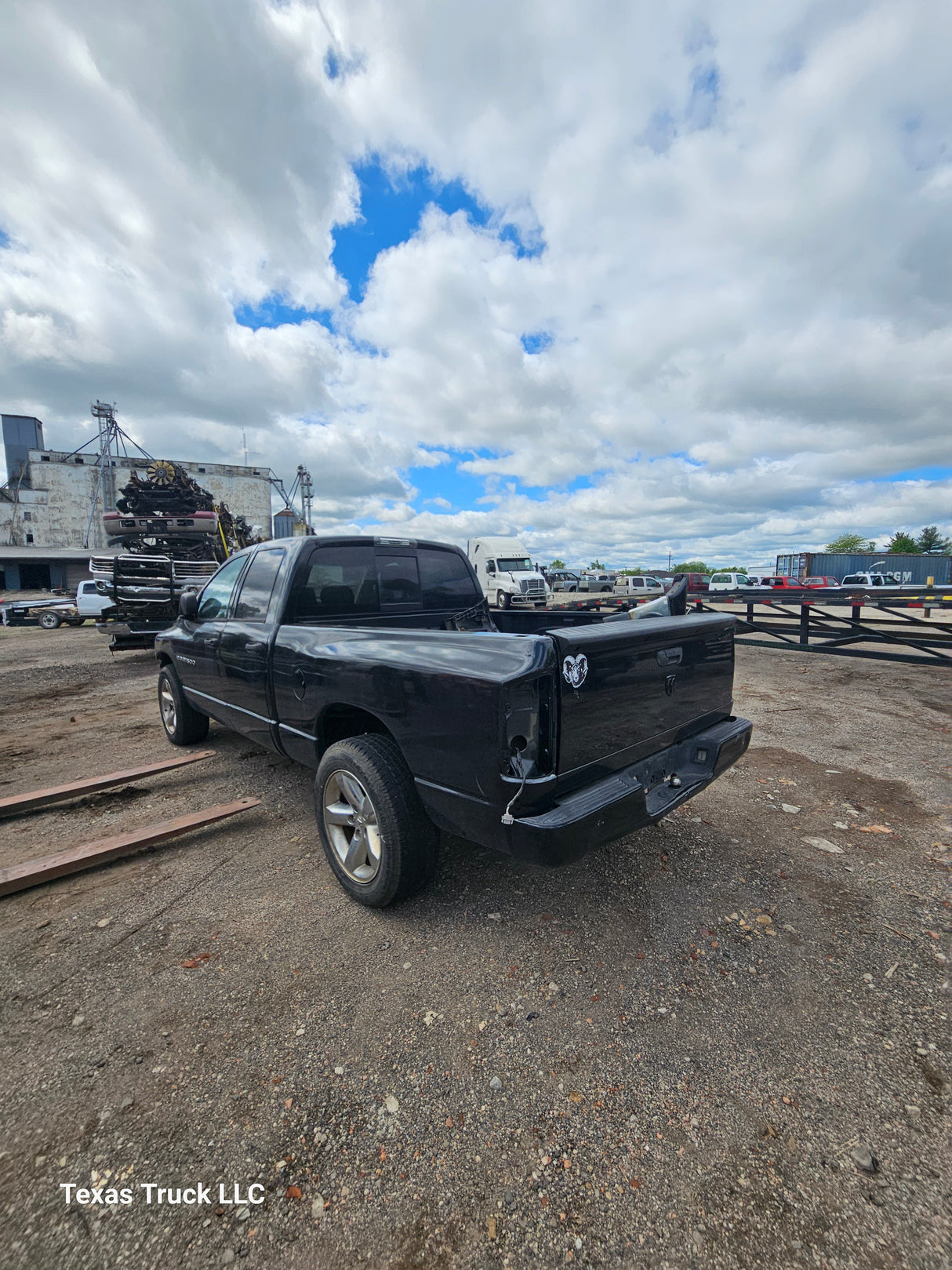 2008 Dodge Ram 1500 Crew Cab - FULL PART OUT