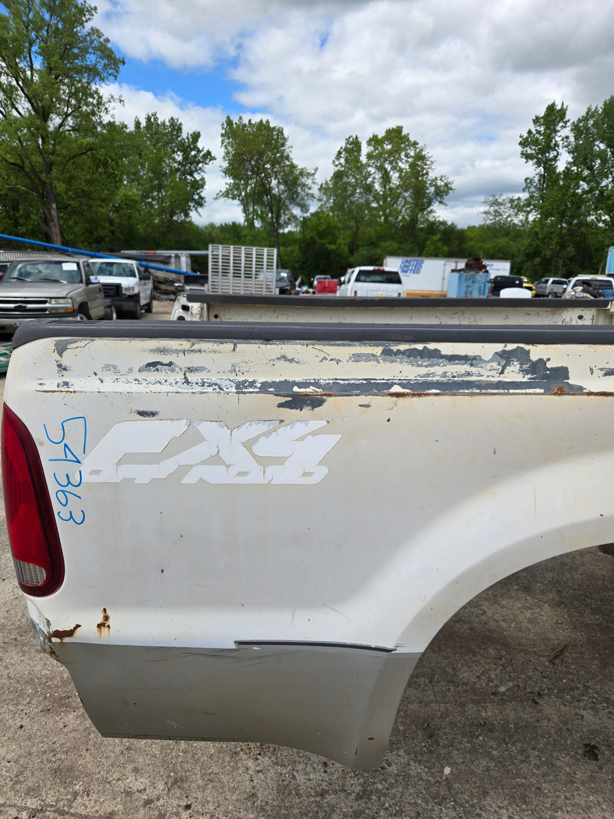 1999-2010 Ford F250 F350 Super Duty 6' 9" Short Truck