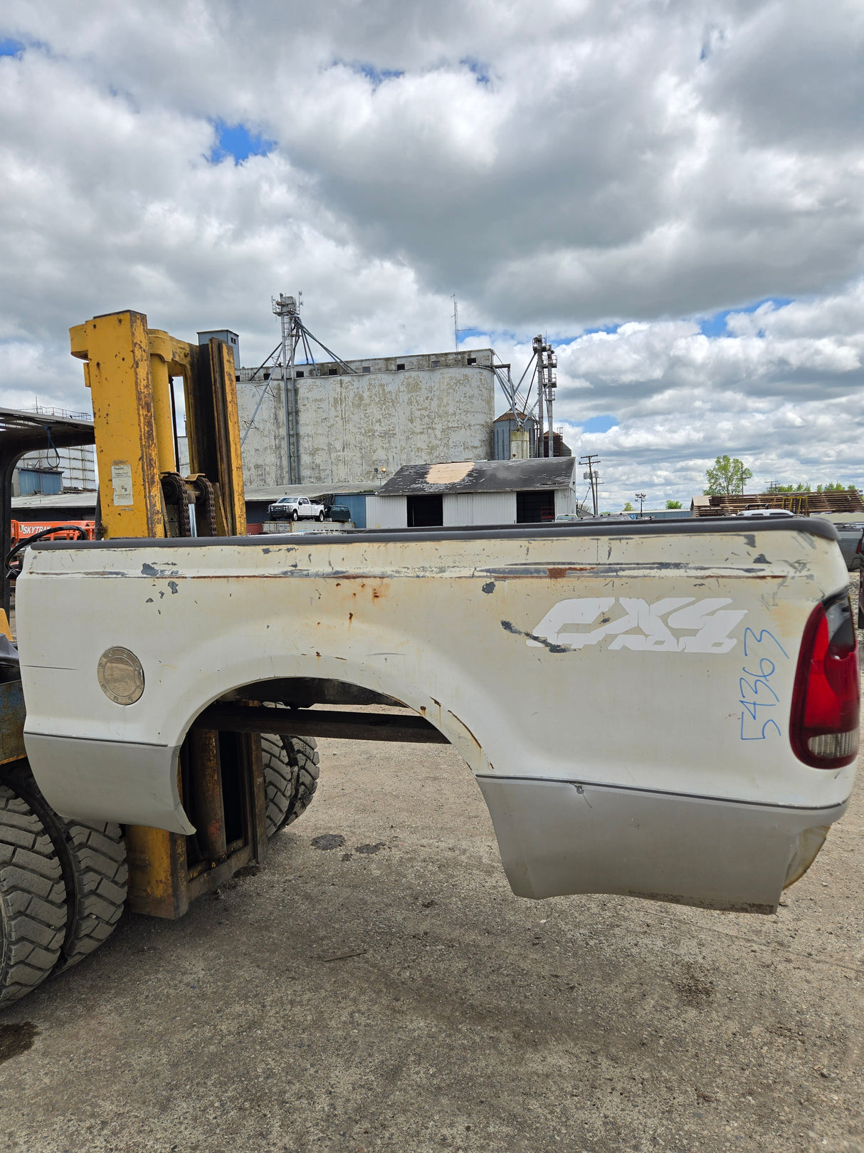 1999-2010 Ford F250 F350 Super Duty 6' 9" Short Truck