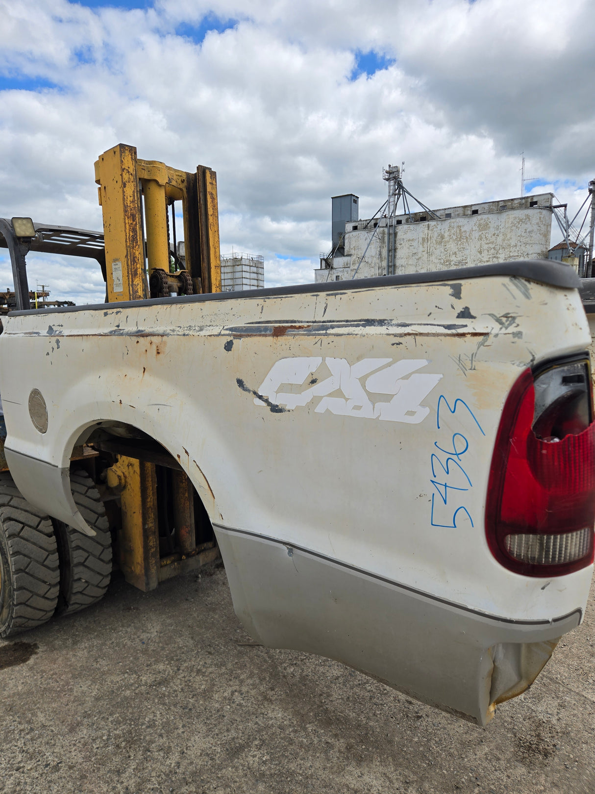 1999-2010 Ford F250 F350 Super Duty 6' 9" Short Truck