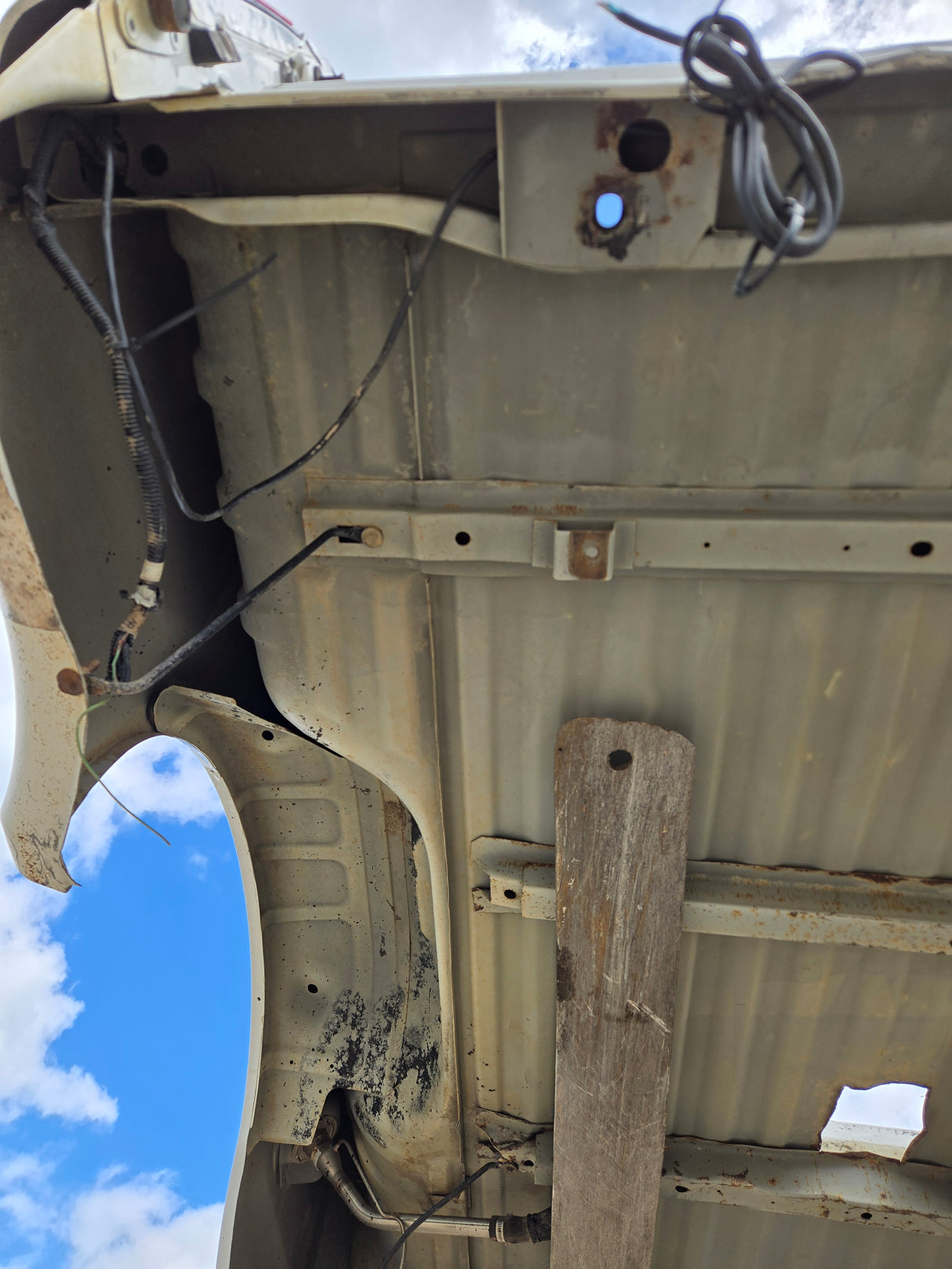 1999-2010 Ford F250 F350 Super Duty 6' 9" Short Truck