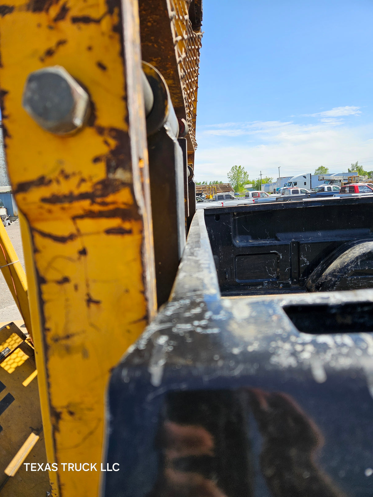 1999-2007 Chevrolet Silverado / GMC Sierra 6' 6" Short Truck Bed