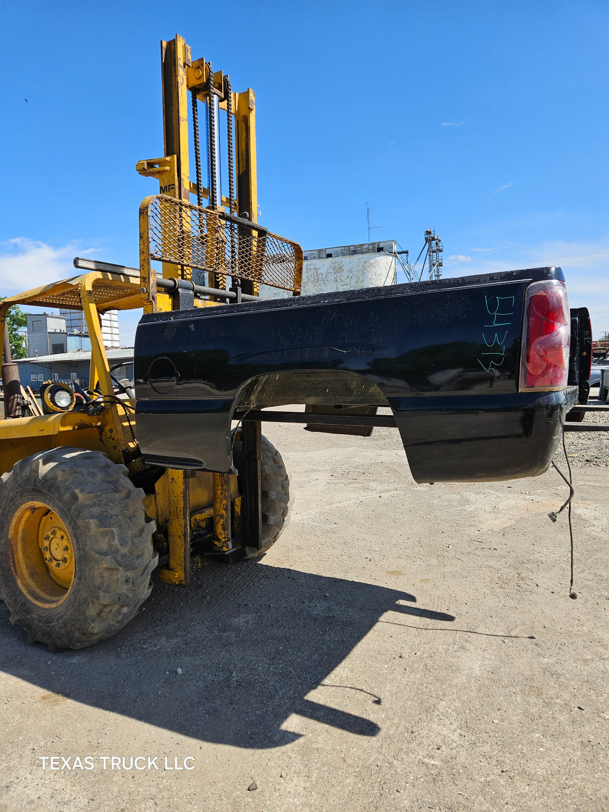 1999-2007 Chevrolet Silverado / GMC Sierra 6' 6" Short Truck Bed