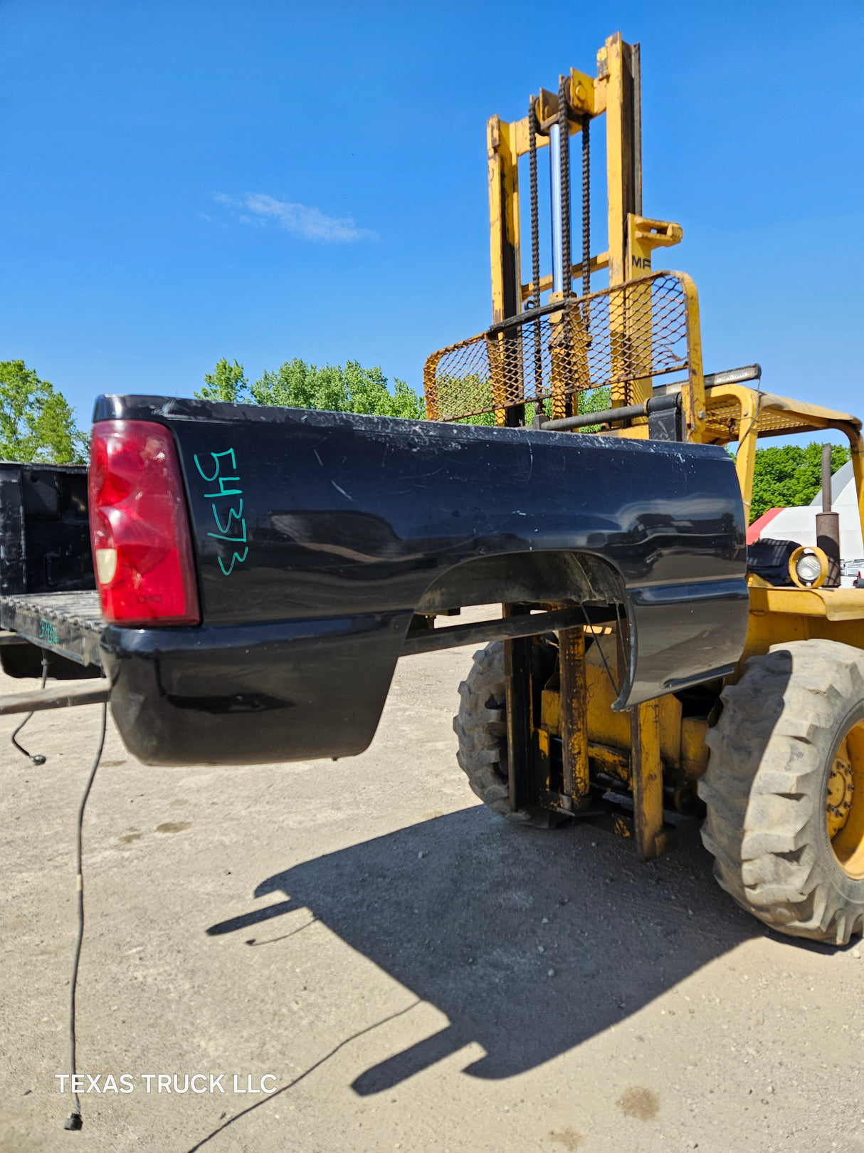 1999-2007 Chevrolet Silverado / GMC Sierra 6' 6" Short Truck Bed