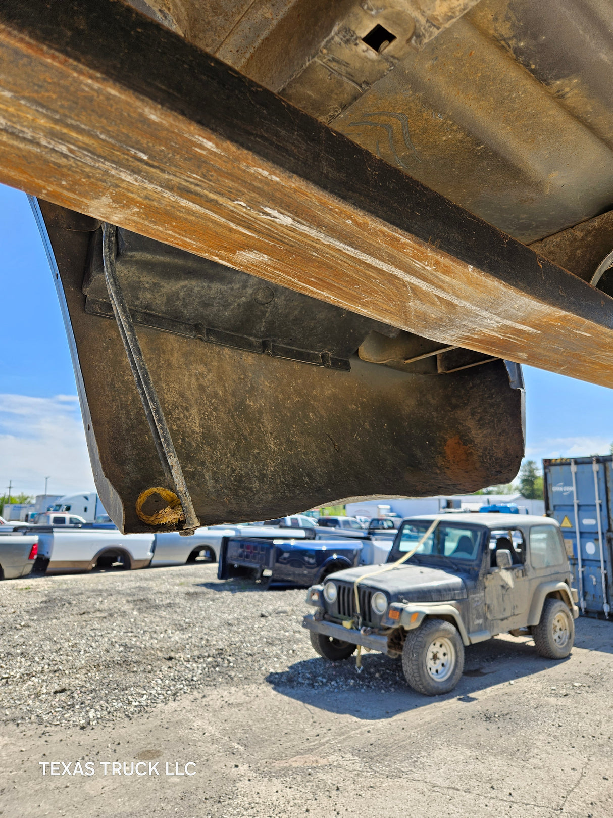 1999-2007 Chevrolet Silverado / GMC Sierra 6' 6" Short Truck Bed