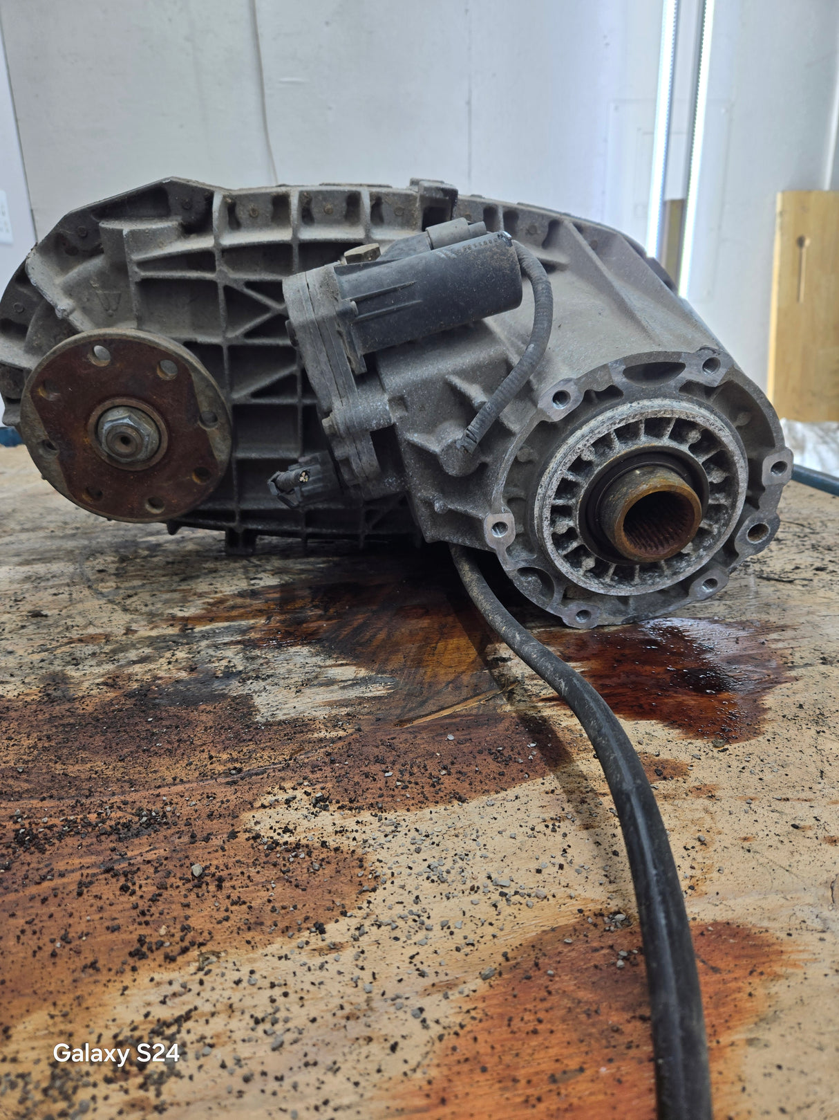 2003-2010 Ford Pickup F250 F350 F450 F550 Super Duty Transfer Case Electric Shift 6.0L 6.4l power stroke, 6.8L v10 triton, 5.4L v8 5r110 7C34 7A195 AB 167k miles