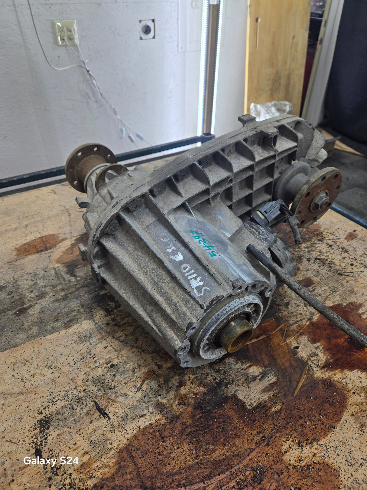 2003-2010 Ford Pickup F250 F350 F450 F550 Super Duty Transfer Case Electric Shift 6.0L 6.4l power stroke, 6.8L v10 triton, 5.4L v8 5r110 7C34 7A195 AB 167k miles