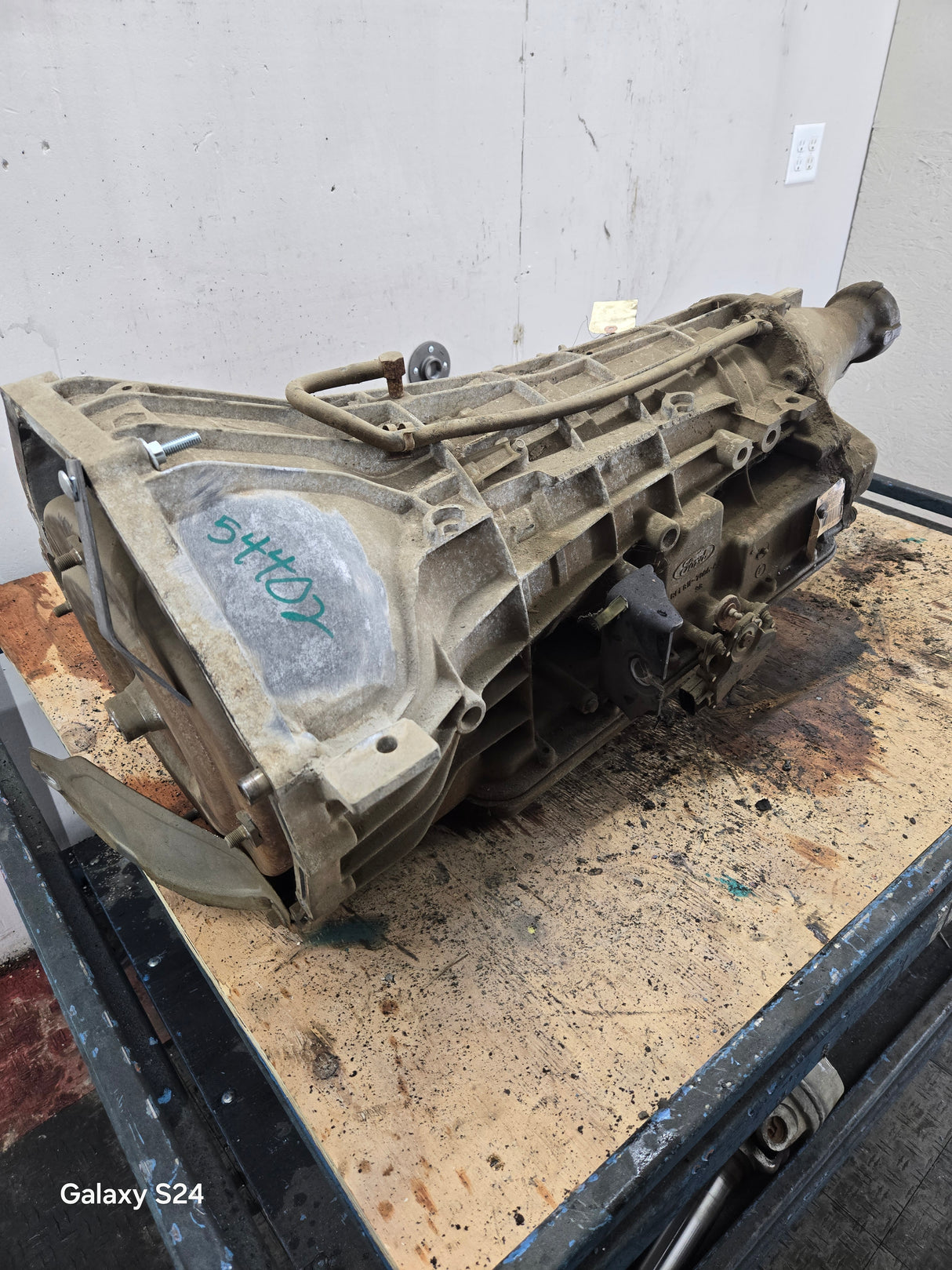 4r100 Automatic Transmission 2wd Ford F250 F350 F450 F550 Super Duty 6.8L v10 triton 5.4L v8 132K Miles