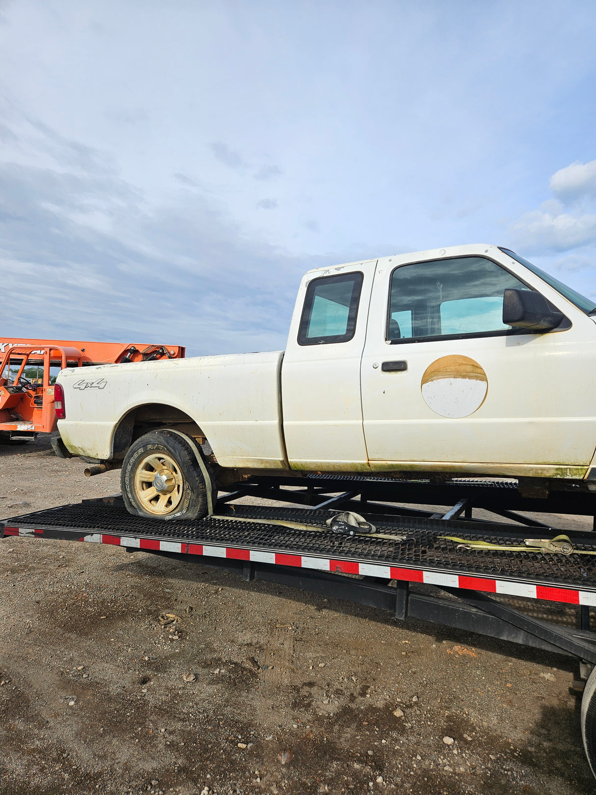 2007 Ford Ranger Extended Cab 6' Short Bed 4x4 - FULL PART OUT