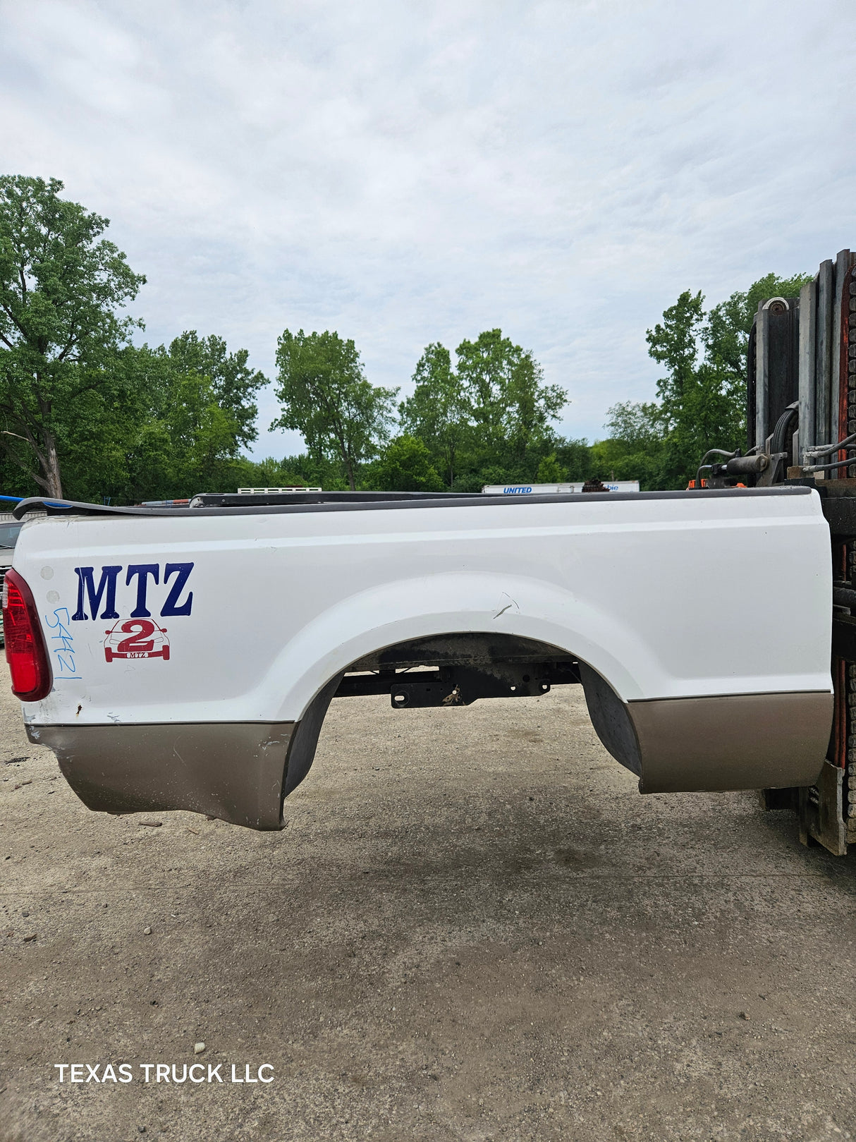 1999-2010 Ford Super Duty F250 F350 6' 9" Short Truck Bed