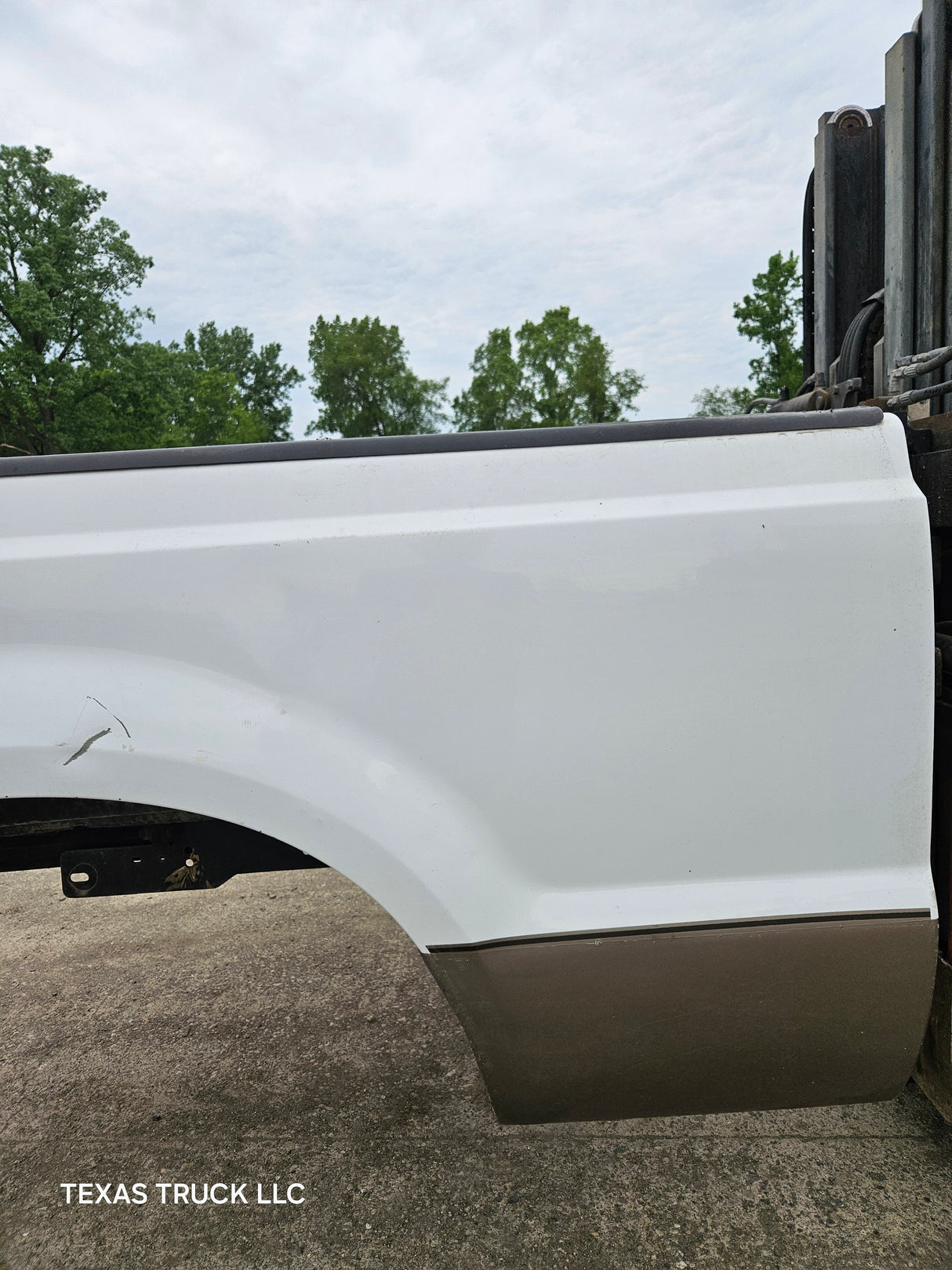 1999-2010 Ford Super Duty F250 F350 6' 9" Short Truck Bed