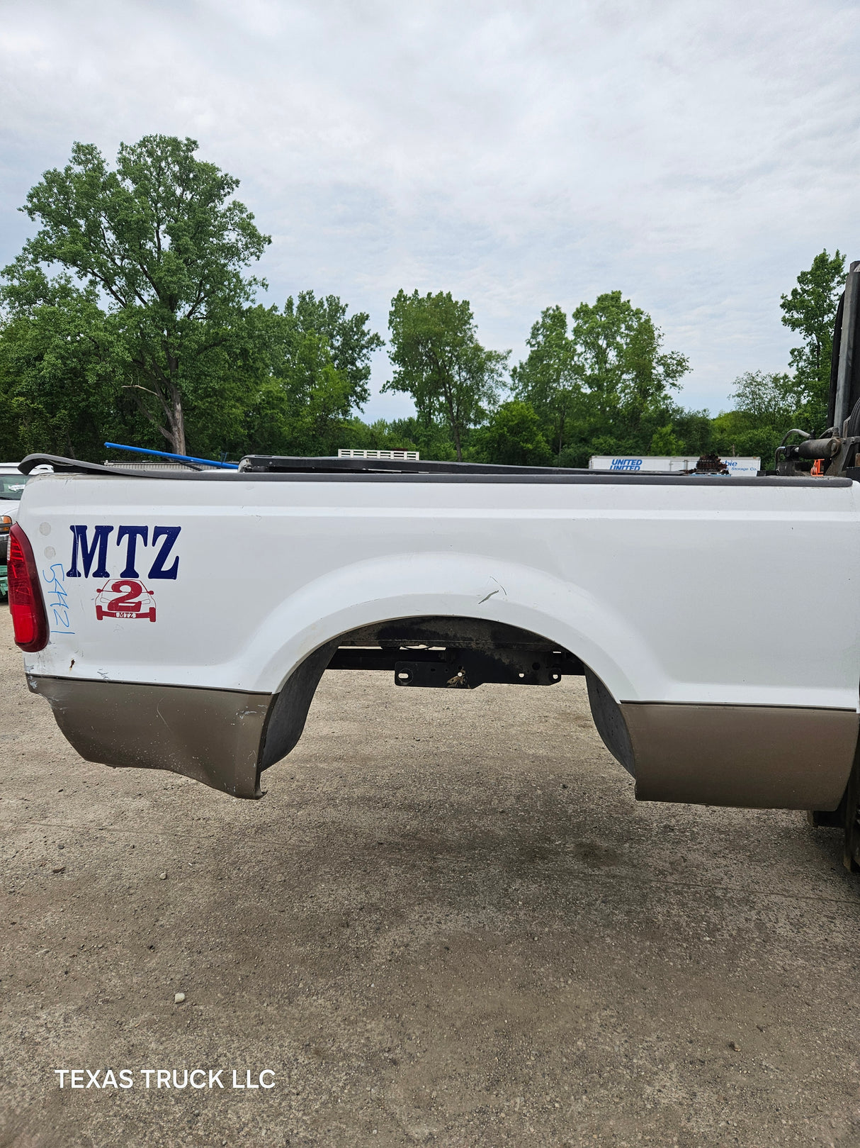 1999-2010 Ford Super Duty F250 F350 6' 9" Short Truck Bed