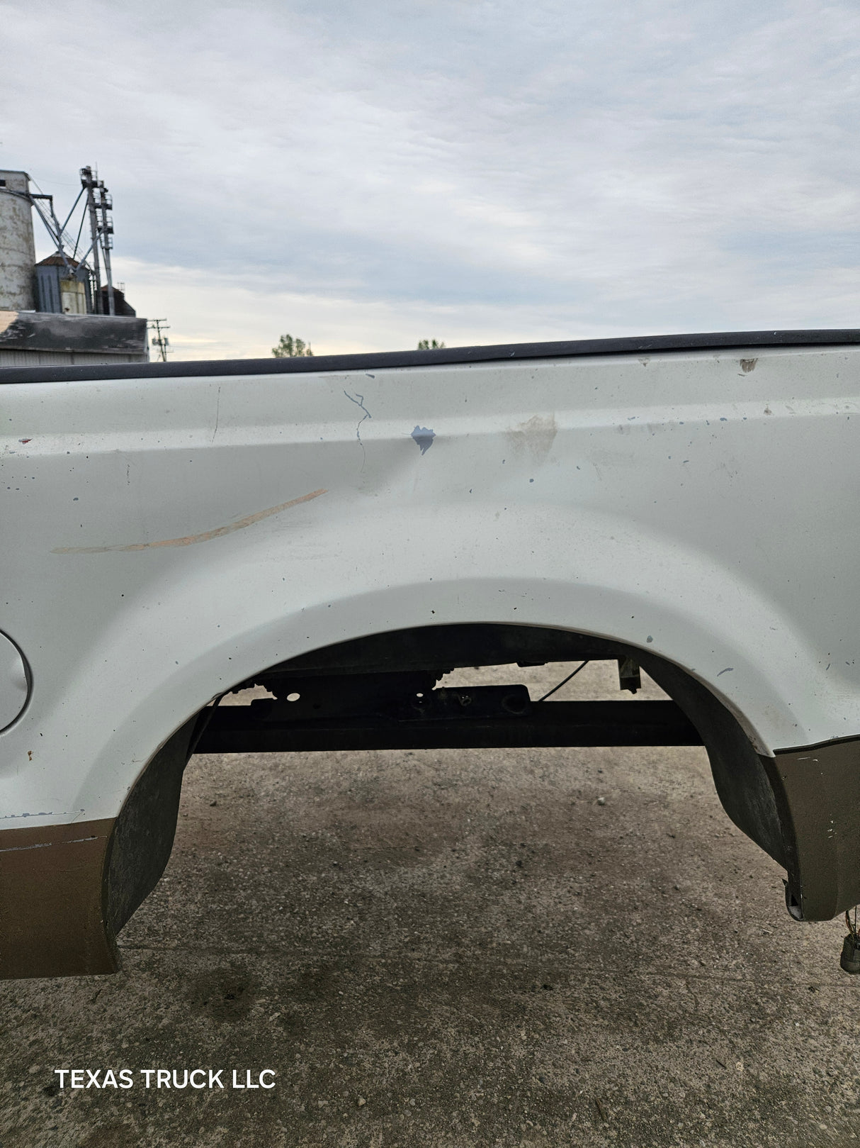 1999-2010 Ford Super Duty F250 F350 6' 9" Short Truck Bed