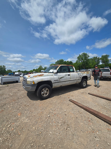 1996 DODGE RAM 1500 Club Cab Extended Cab 2 Door Pickup  - FULL PART OUT