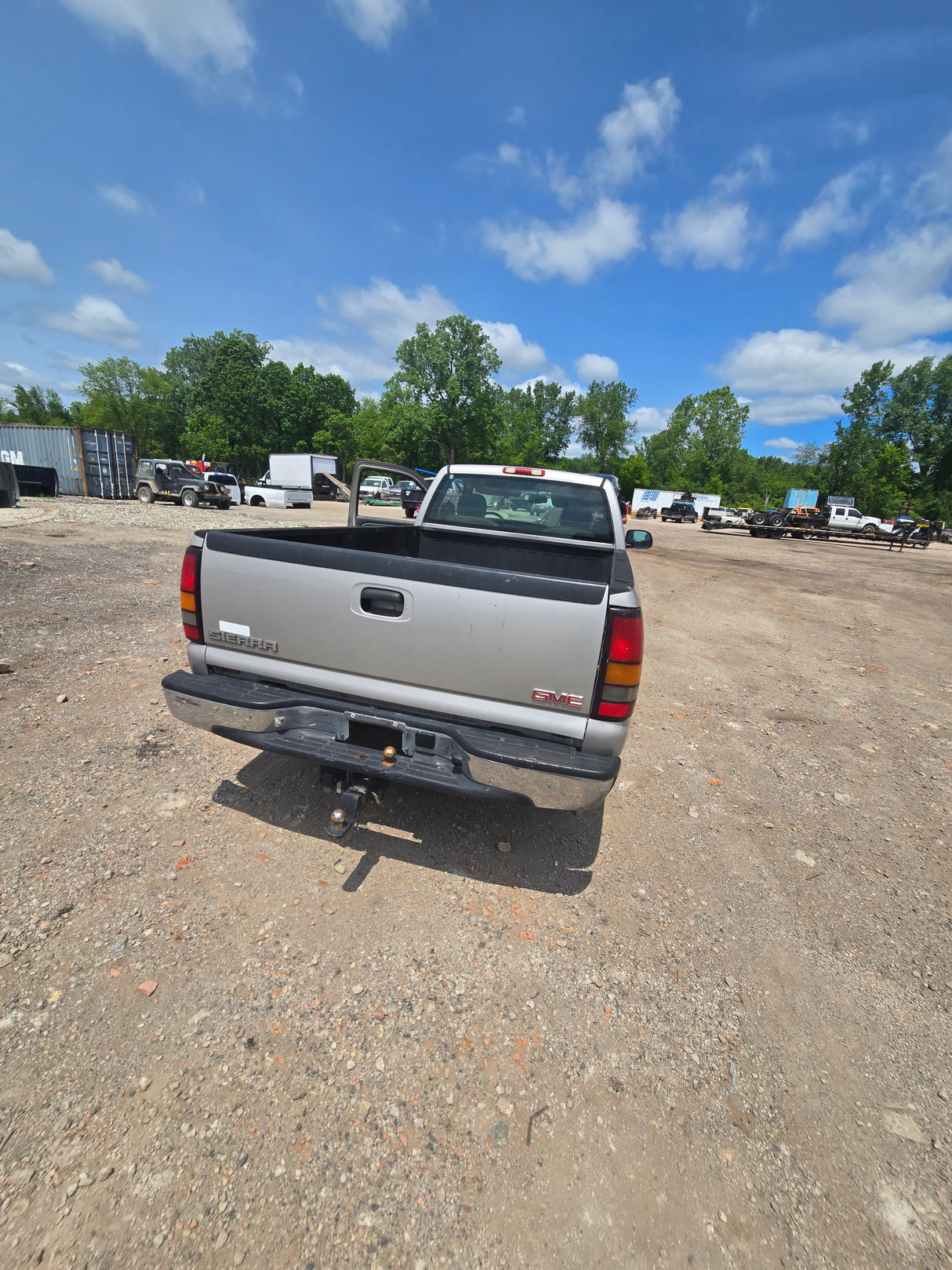 2007 GMC Sierra 1500 - FULL PART OUT