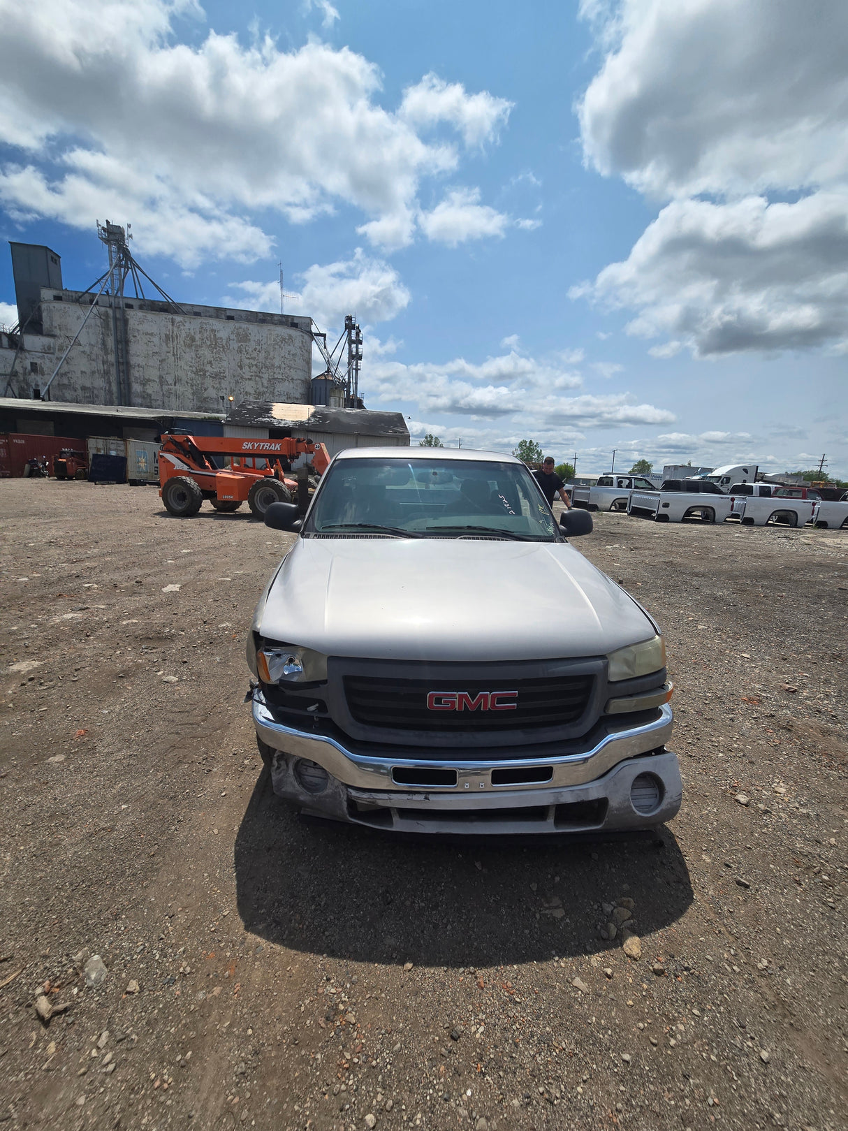 2007 GMC Sierra 1500 - FULL PART OUT