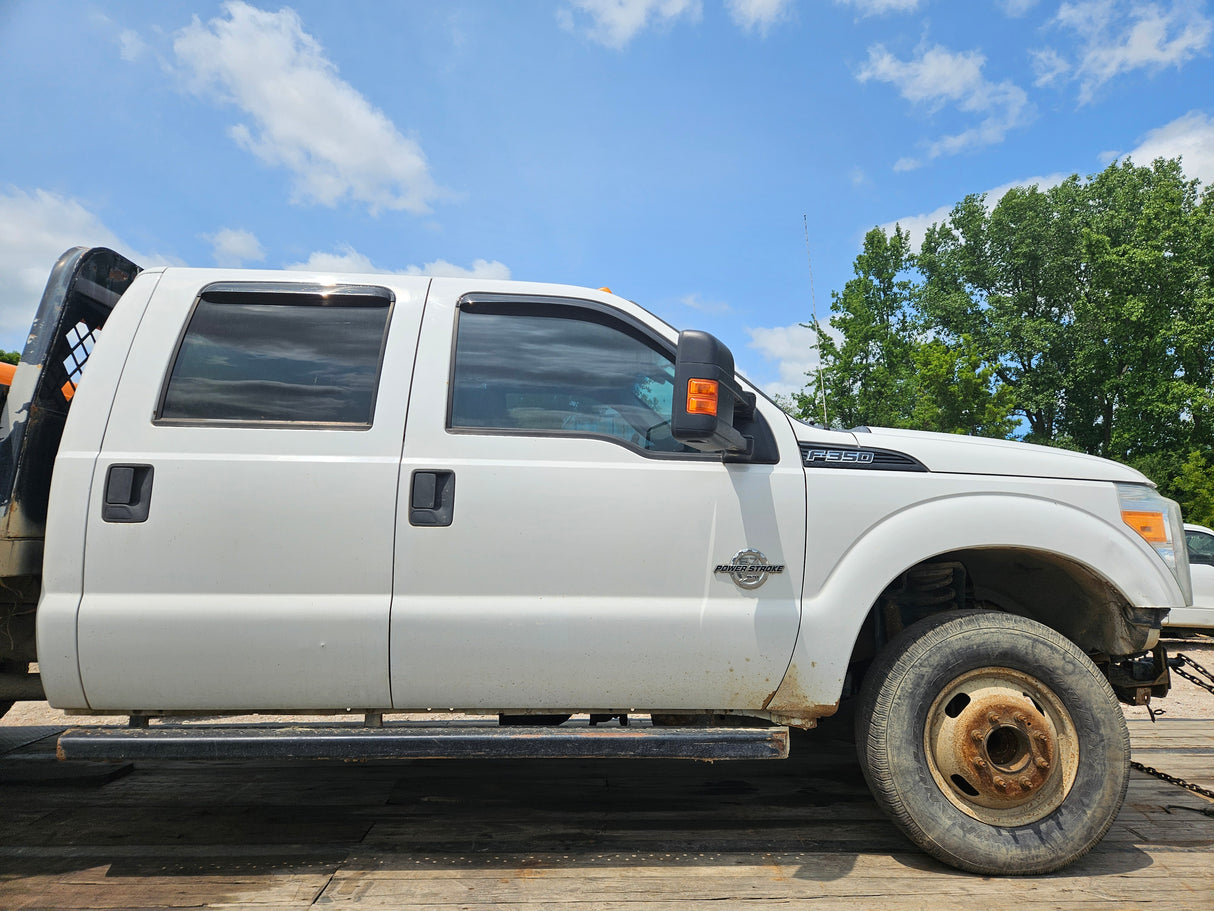 2015 Ford F-350 Super Duty 6.7L Power Stroke 4x4 Dual Rear Wheel - FULL PART OUT