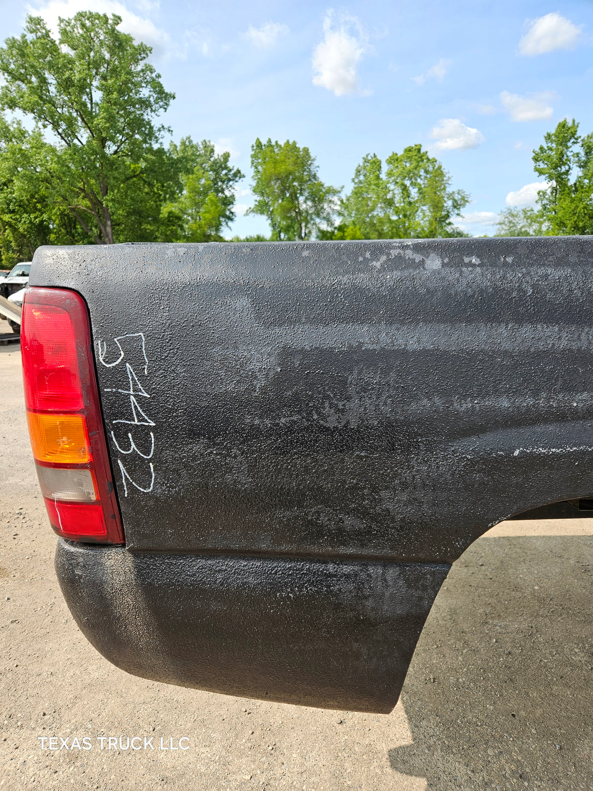 1999-2007 Chevrolet Silverado / GMC Sierra 6' 6" Short Truck Bed