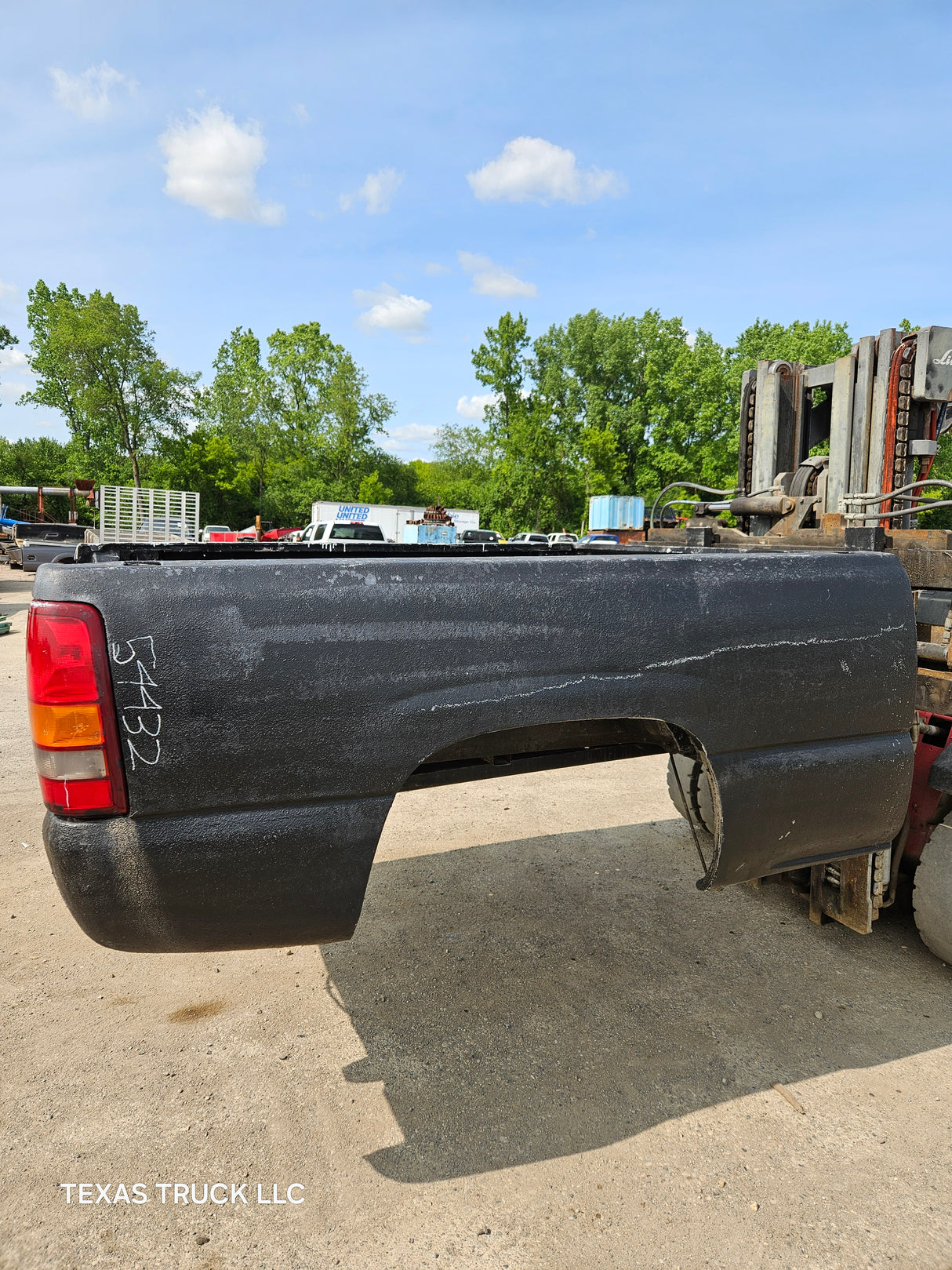 1999-2007 Chevrolet Silverado / GMC Sierra 6' 6" Short Truck Bed