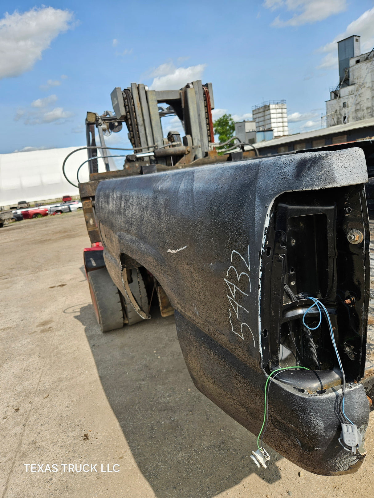 1999-2007 Chevrolet Silverado / GMC Sierra 6' 6" Short Truck Bed