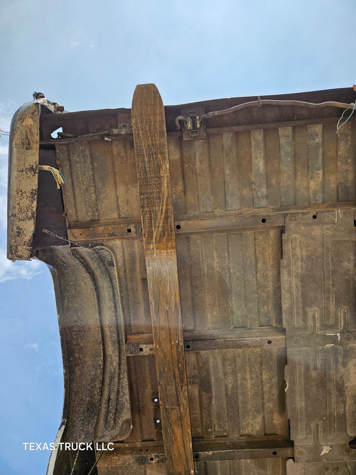 1999-2007 Chevrolet Silverado / GMC Sierra 6' 6" Short Truck Bed