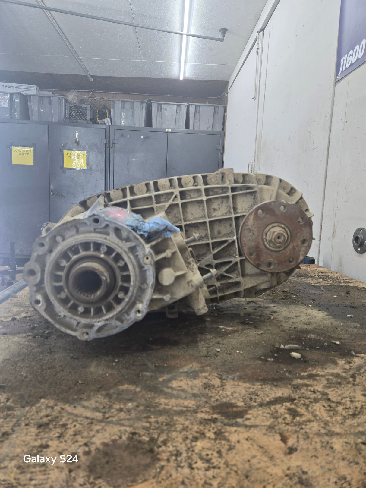 1999-2003 7.3L Power Stroke 273-F Transfer Case Electric Shift Transfer Case P1C34-7A195-LA Ford Pickup F250 F350 F450 F550 Super Duty