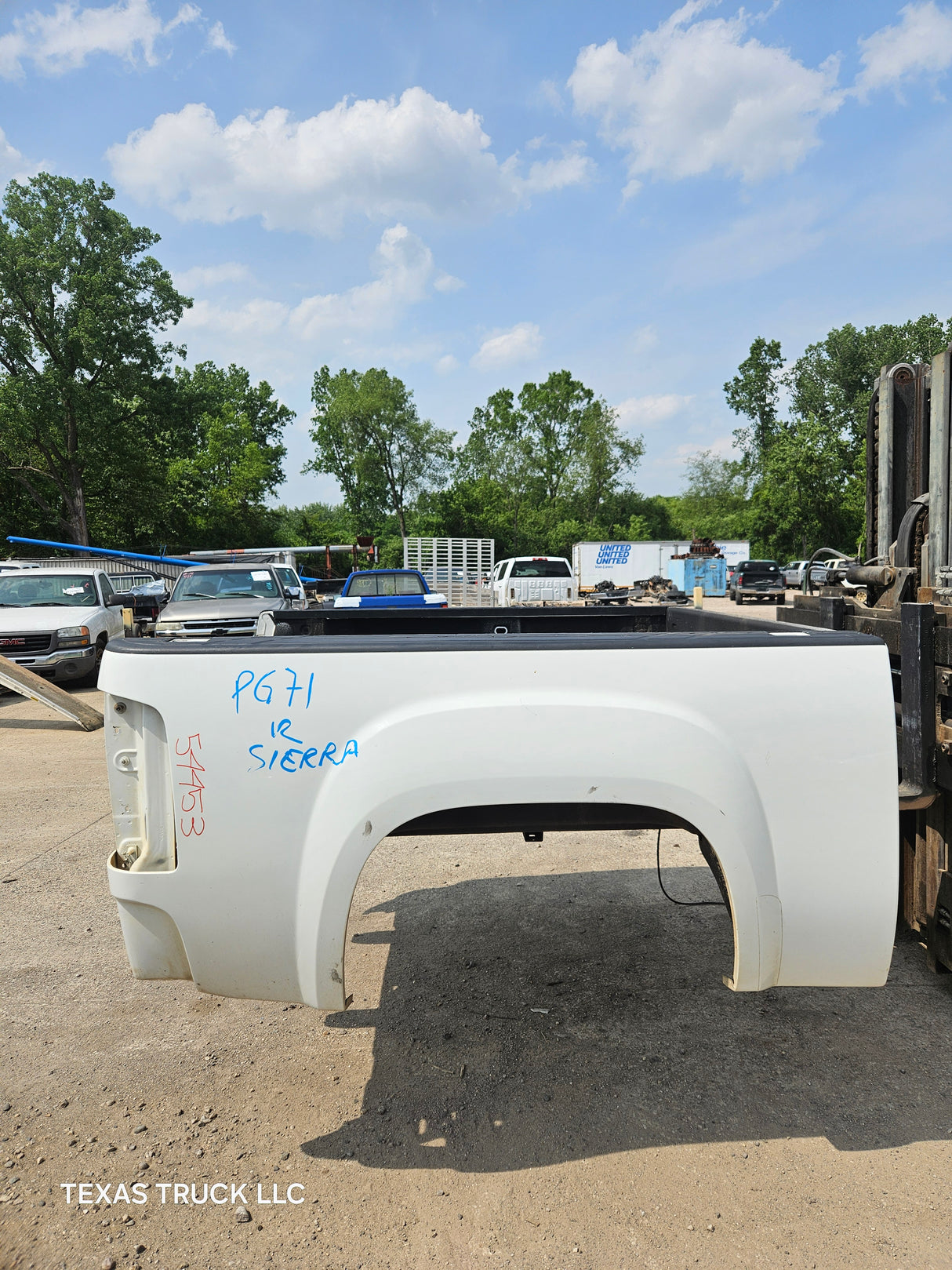 2007-2013 GMC Sierra 1500 5' 8" Short Truck Bed