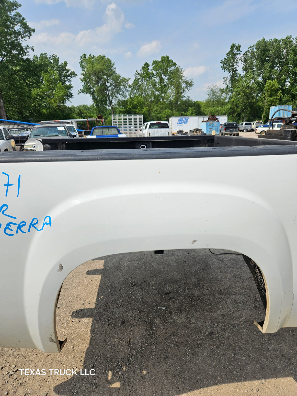 2007-2013 GMC Sierra 1500 5' 8" Short Truck Bed